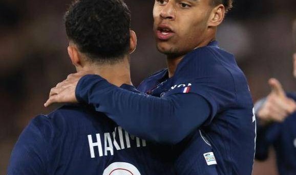 巴黎圣日耳曼对阵切尔西：利亚姆·罗西尼尔对可能利好法甲巨头的决定作出回应