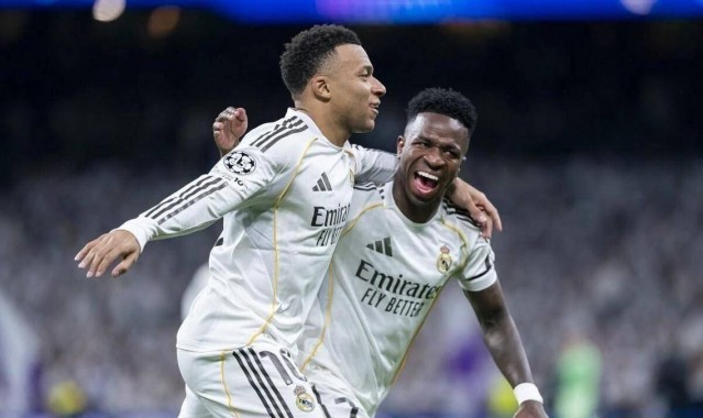 反转风云！皇马神锋维尼修斯将离队，曼联强势介入，姆巴佩独掌边路核心