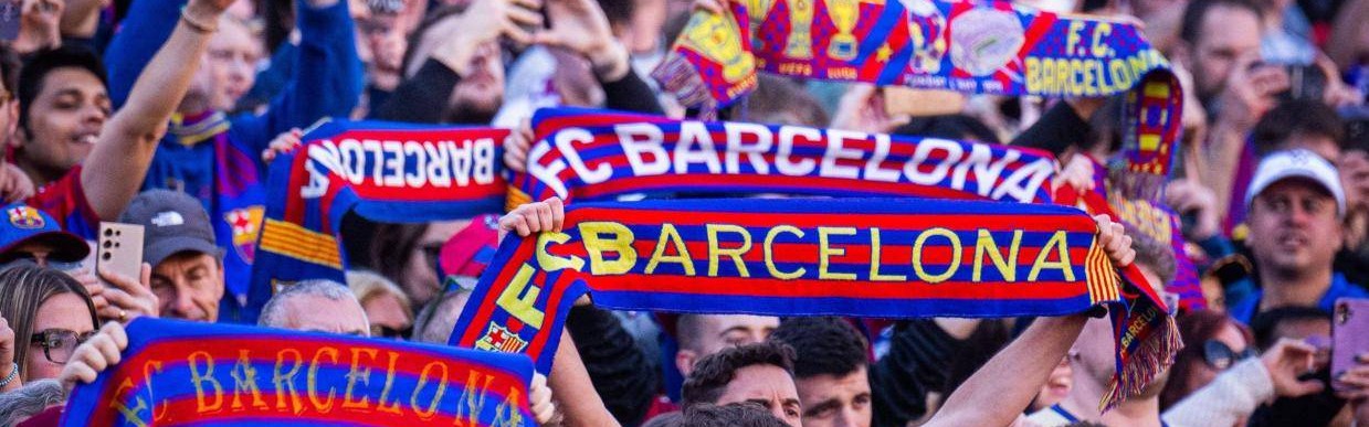 巴萨 3-0 大胜莱万特，重回西甲榜首续写争冠传奇