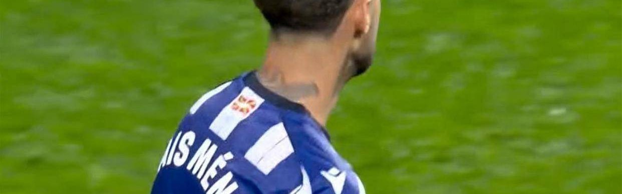 终结11连胜！西甲爆冷门：巴萨1-2皇家社会，皇马机遇来了：落后1分